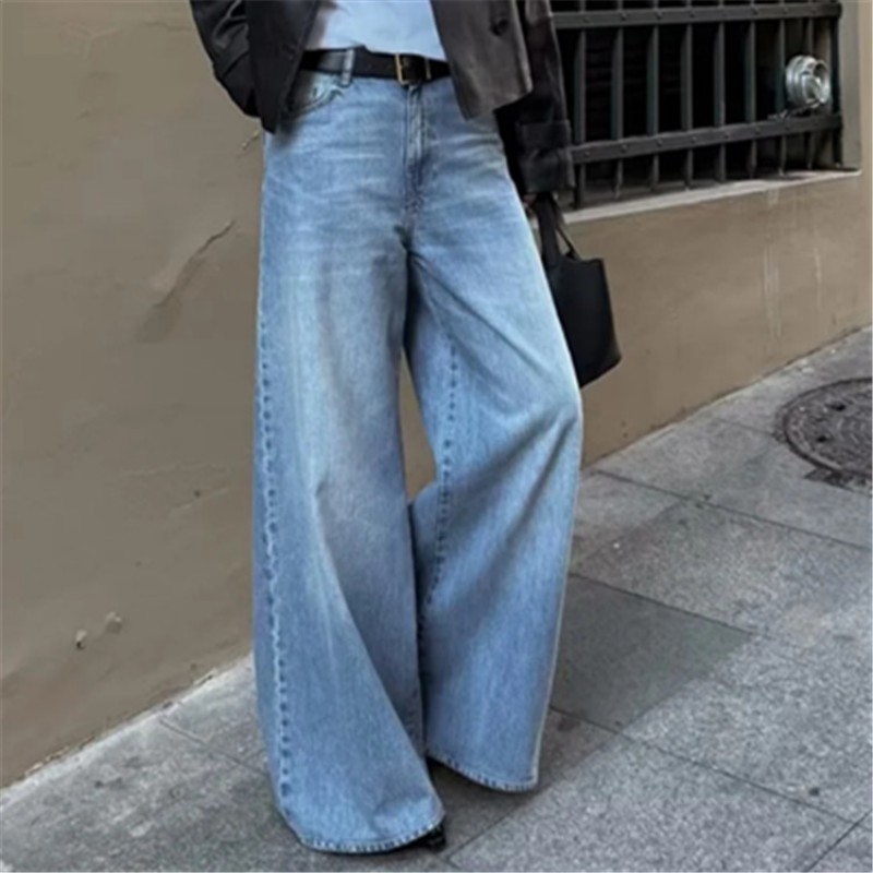 Women Retro Low-Rise Wide-Leg Jeans